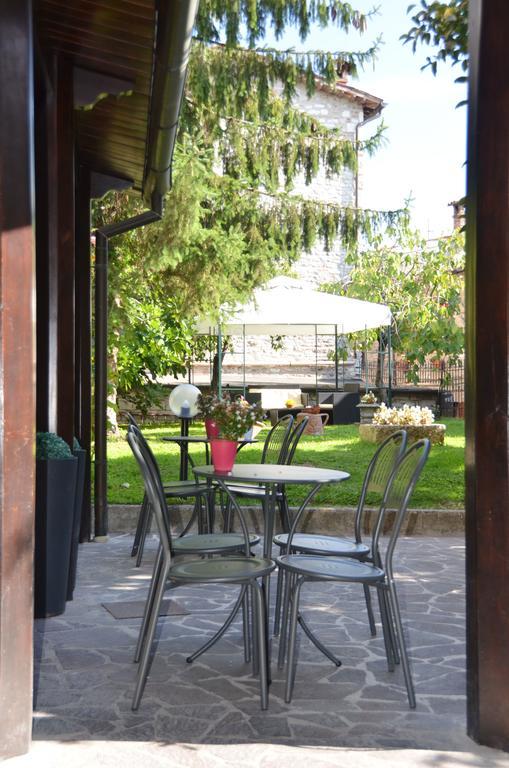 לינה וארוחת בוקר גוביו Residenza Di Via Piccardi מראה חיצוני תמונה